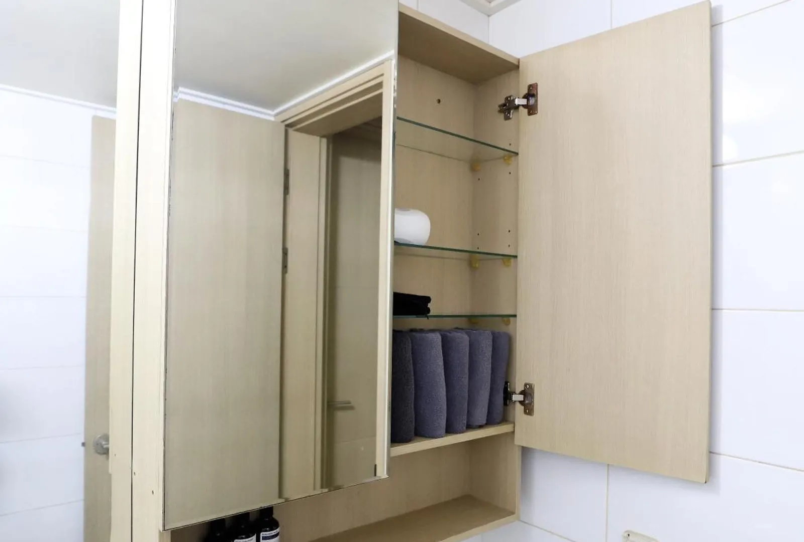 Yoksam Apartment 40M 2 Bedrooms 1 Private Bathrooms Seoul