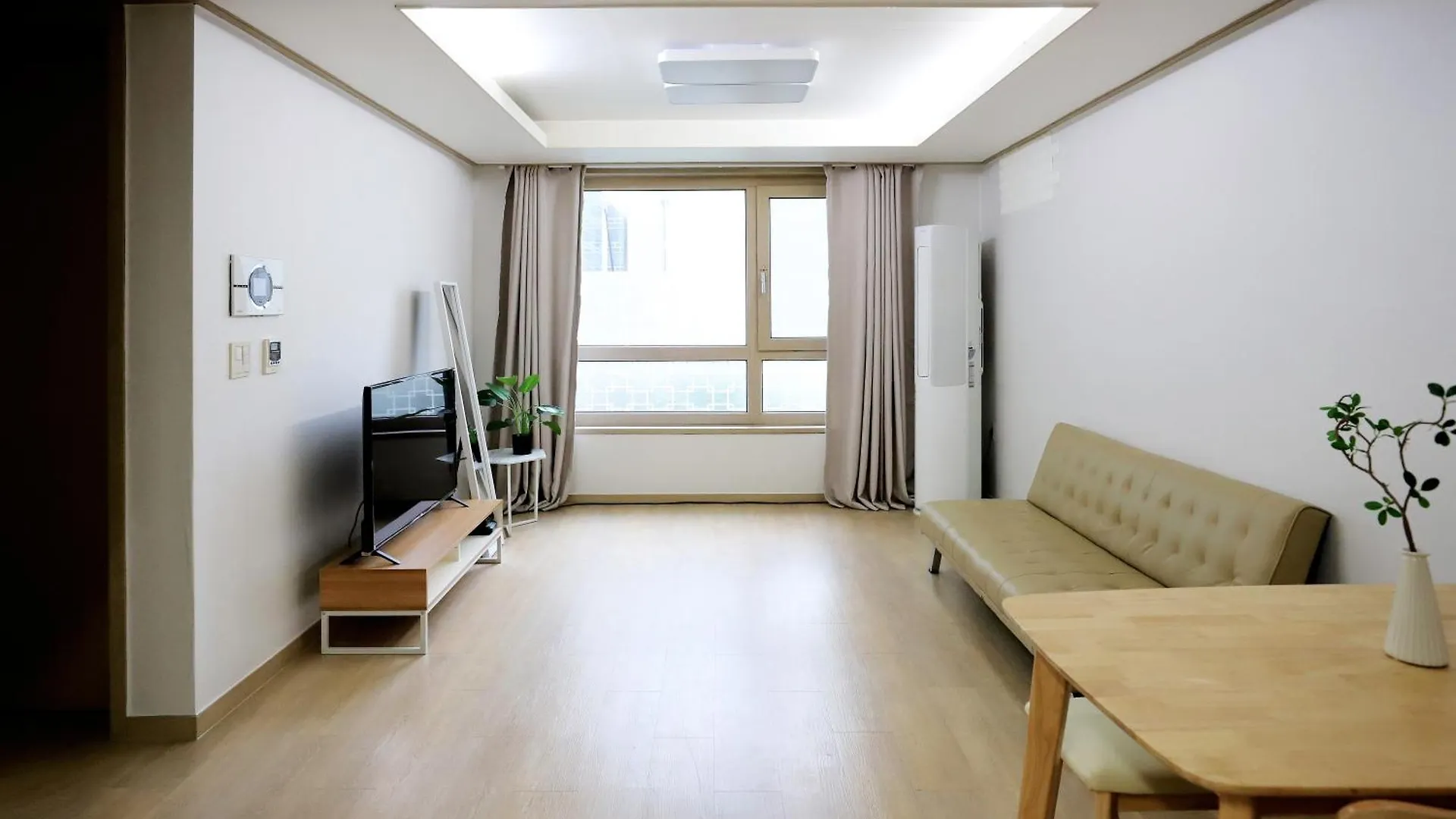 Yoksam Apartment 40M 2 Bedrooms 1 Private Bathrooms Seoul