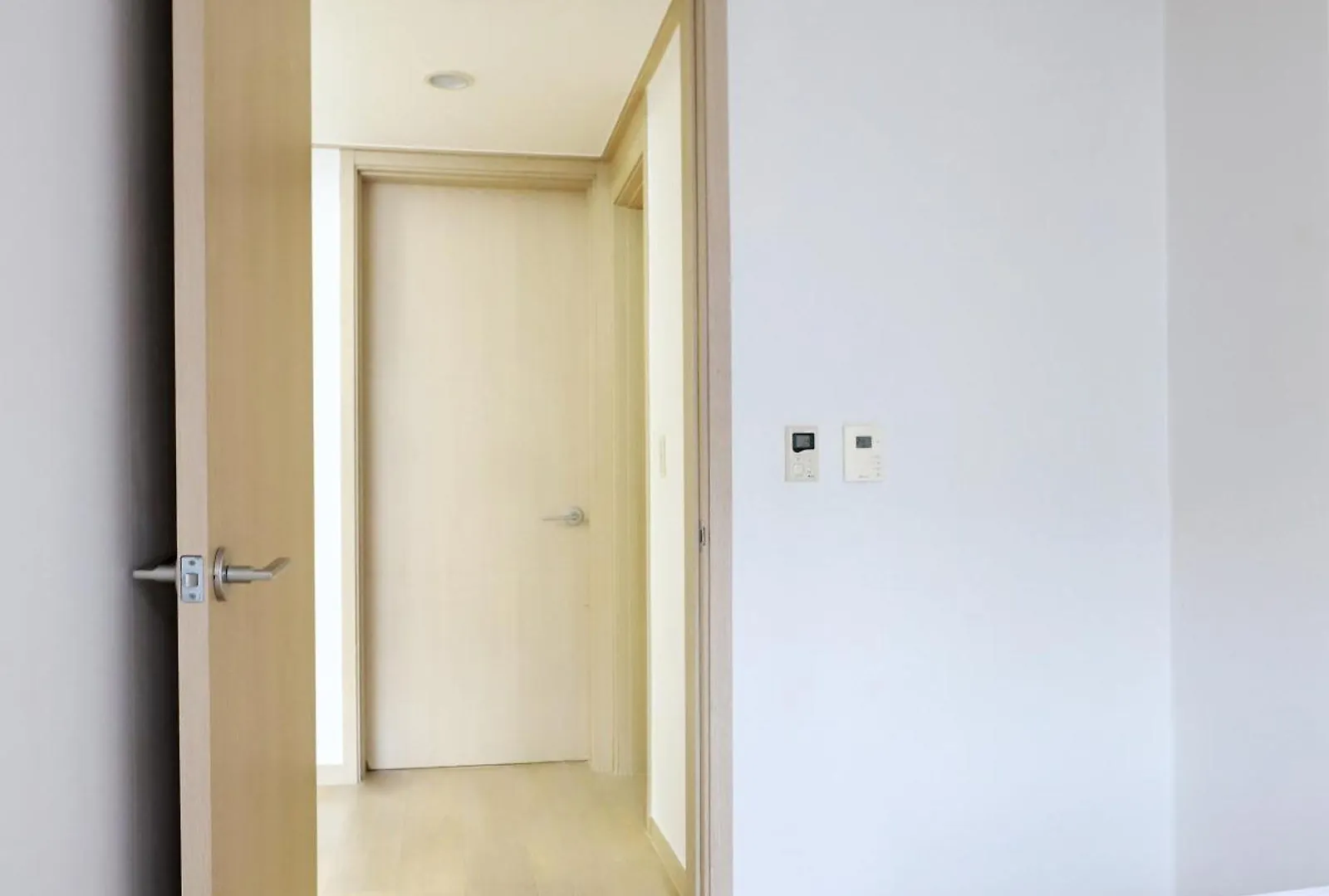 Yoksam Apartment 40M 2 Bedrooms 1 Private Bathrooms Seoul Sydkorea